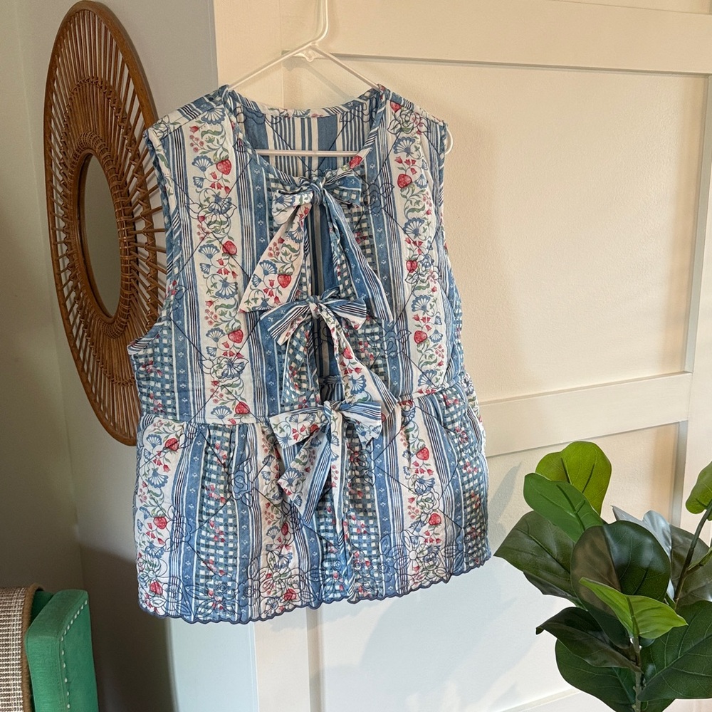 Damson Madder Catrin Quilted reversible Tie-Front Vest